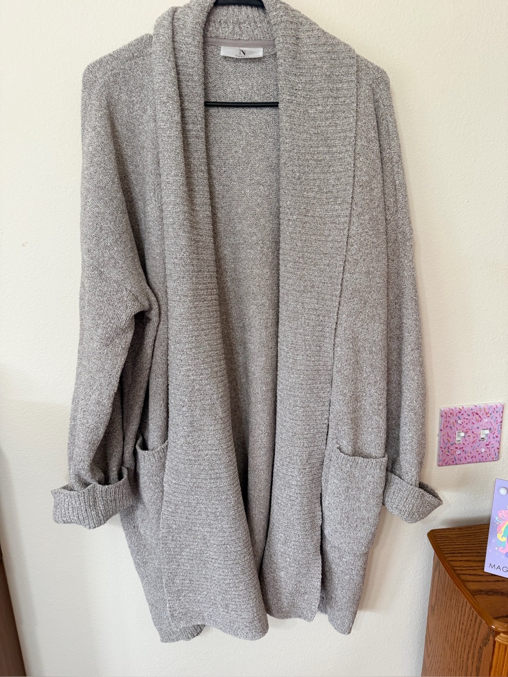 Natori Cardigan size XL like new!